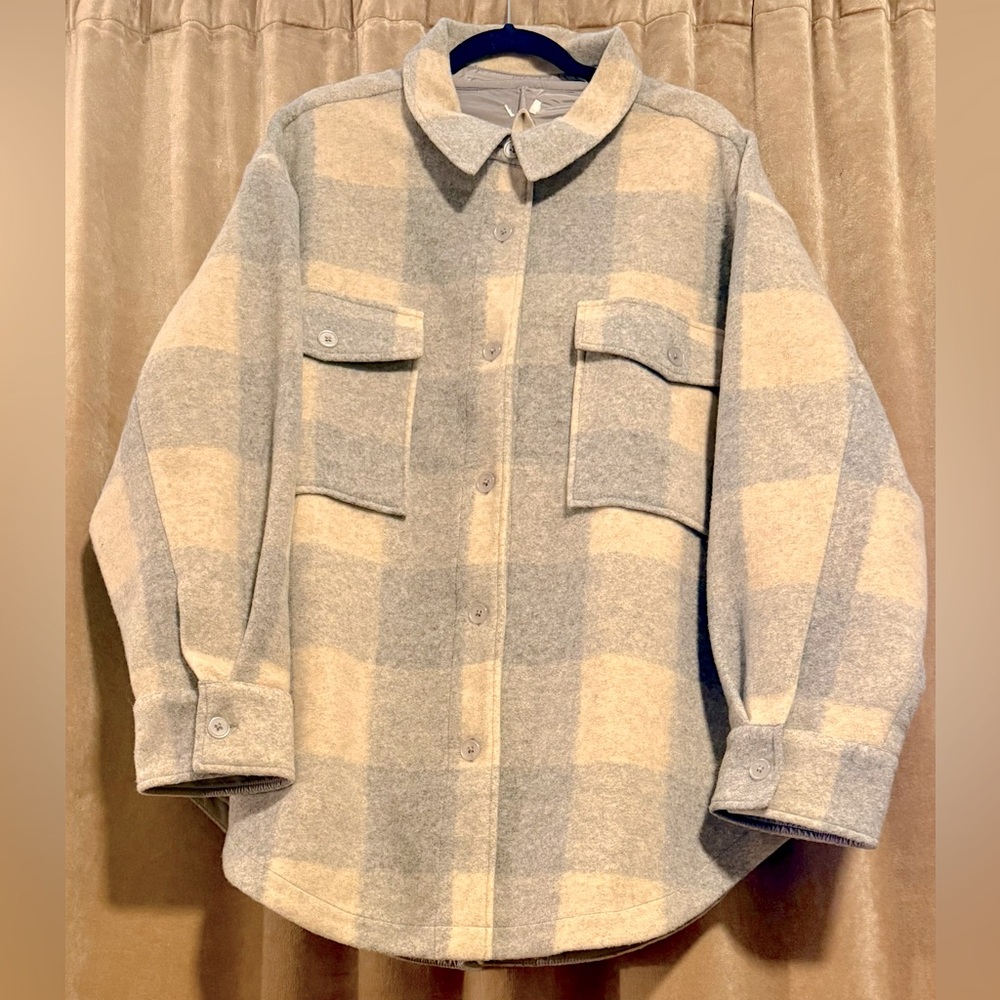 Good American Plaid Button-Up Shirt/jacket in light blue, Gray and Cream.